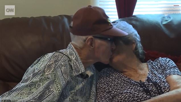  After 71 Years Of Marriage, This Couple Died On The Same Day