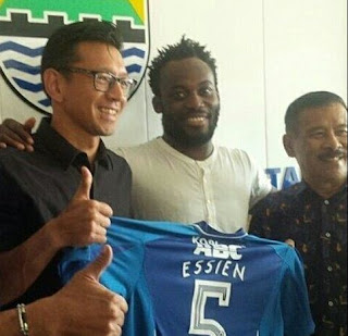 Persib Bandung Resmi Kontrak Michael Essien