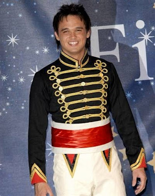 Gareth Gates panto