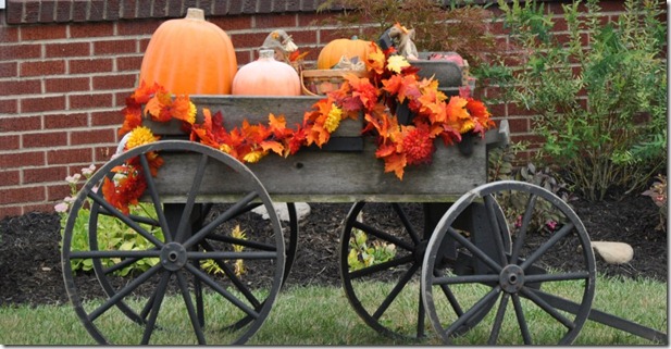 first-neighborhood-fall-display-1024x508