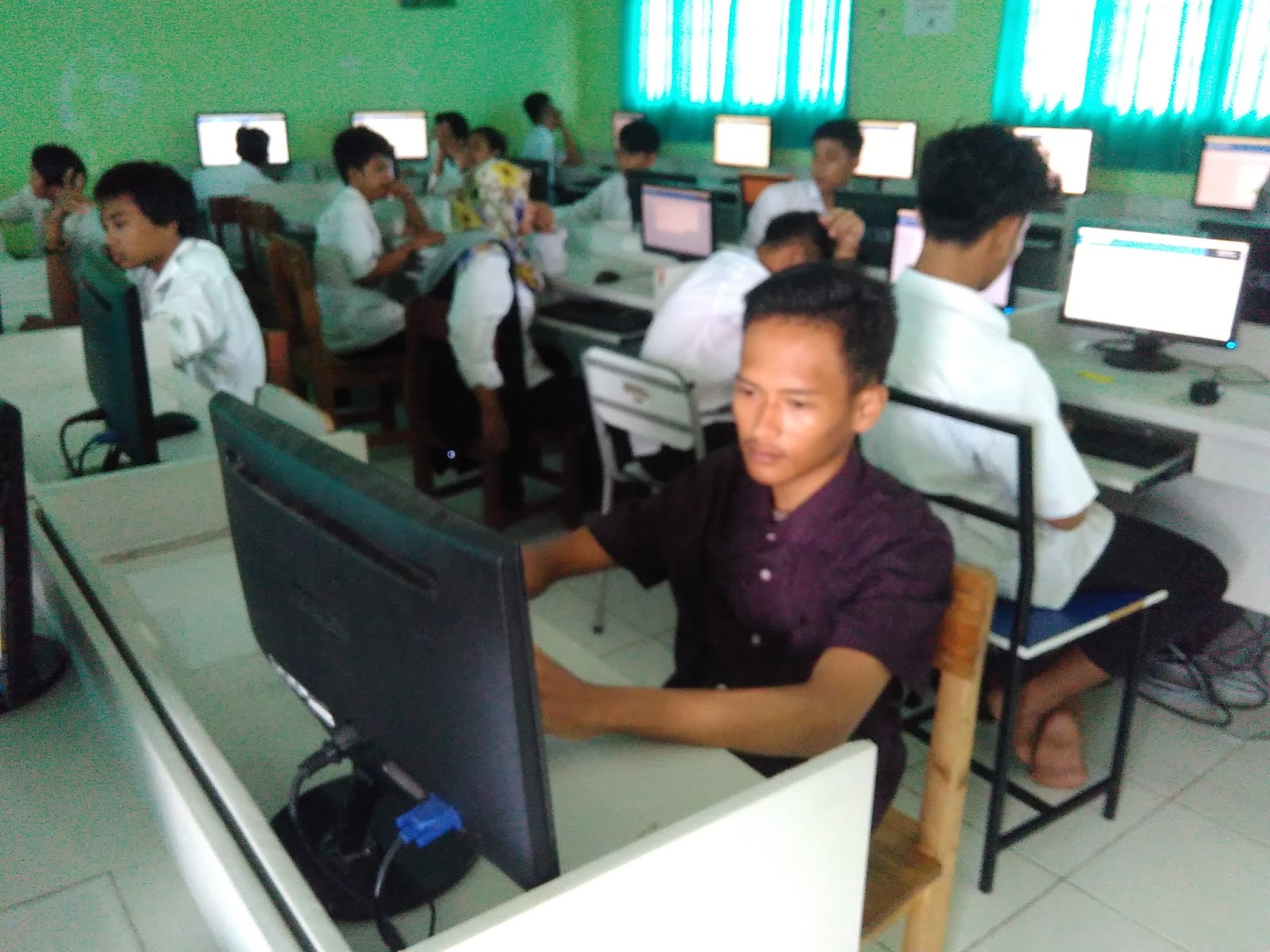 Kegiatan ini dilakukan oleh semua PKBM Pusat Kegiatan Belajar Masyarakat atau Sekolah Paket B yang ada di Tangsel