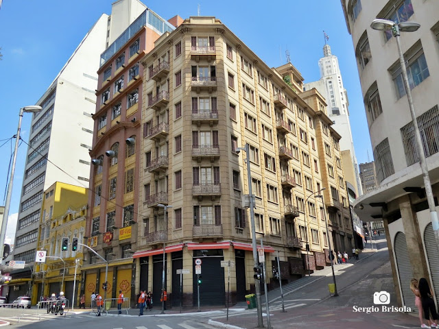 Vista ampla do antigo Edifício Vicente Giordano - Ladeira Porto Geral 106 - Centro - São Paulo