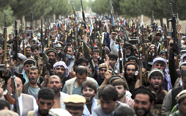 Al-Qaeda volta a encontrar refúgio no Afeganistão sob Talibã, alerta relatório da ONU