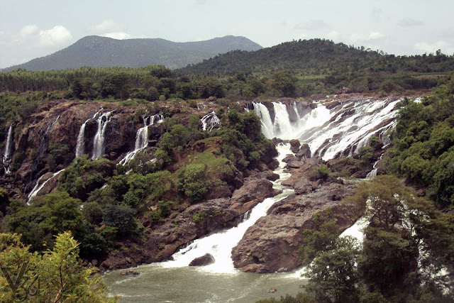 Bharachukki falls (first two segments) - during Aug-2011