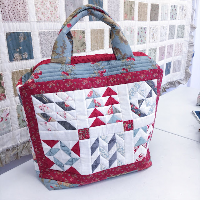 Bolso de labores de Patchwork en La Tertulia