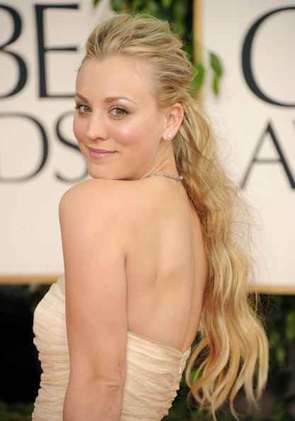 The Big Bang Theory's Kaley Cuoco sported a texturized modern ponytail at