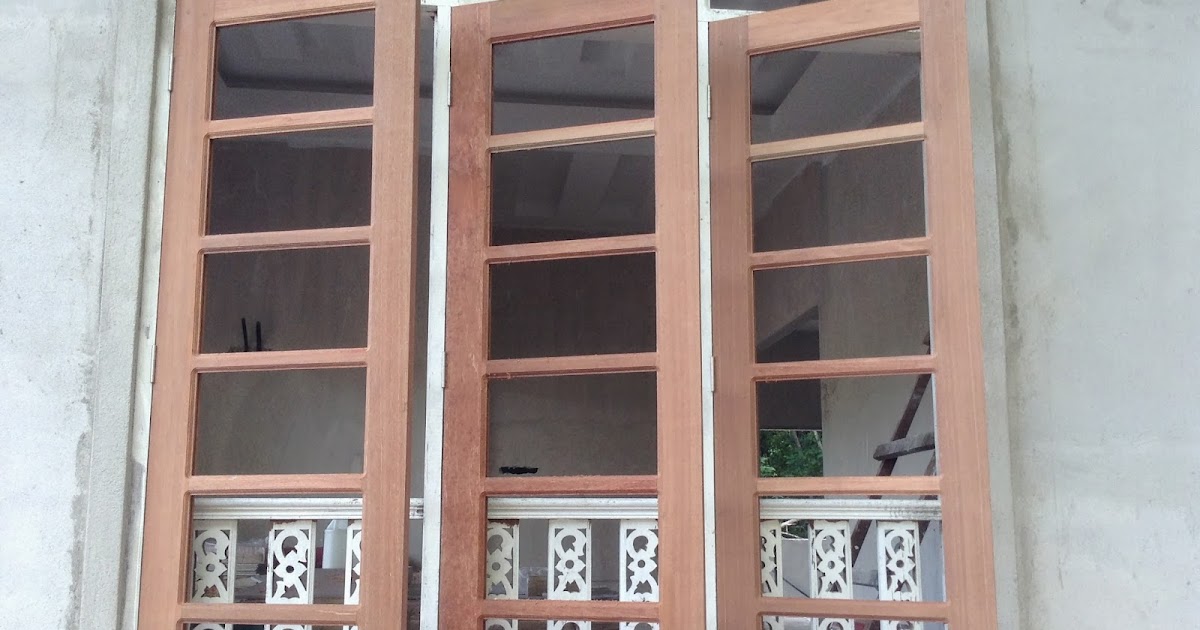 Kerja Kerja Memasang Tingkap dan Pintu Kayu  Membina 