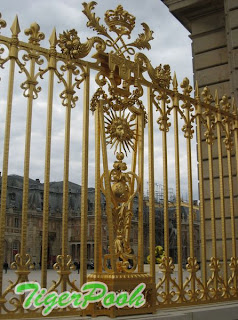 ヴェルサイユ宮殿の鉄柵の装飾