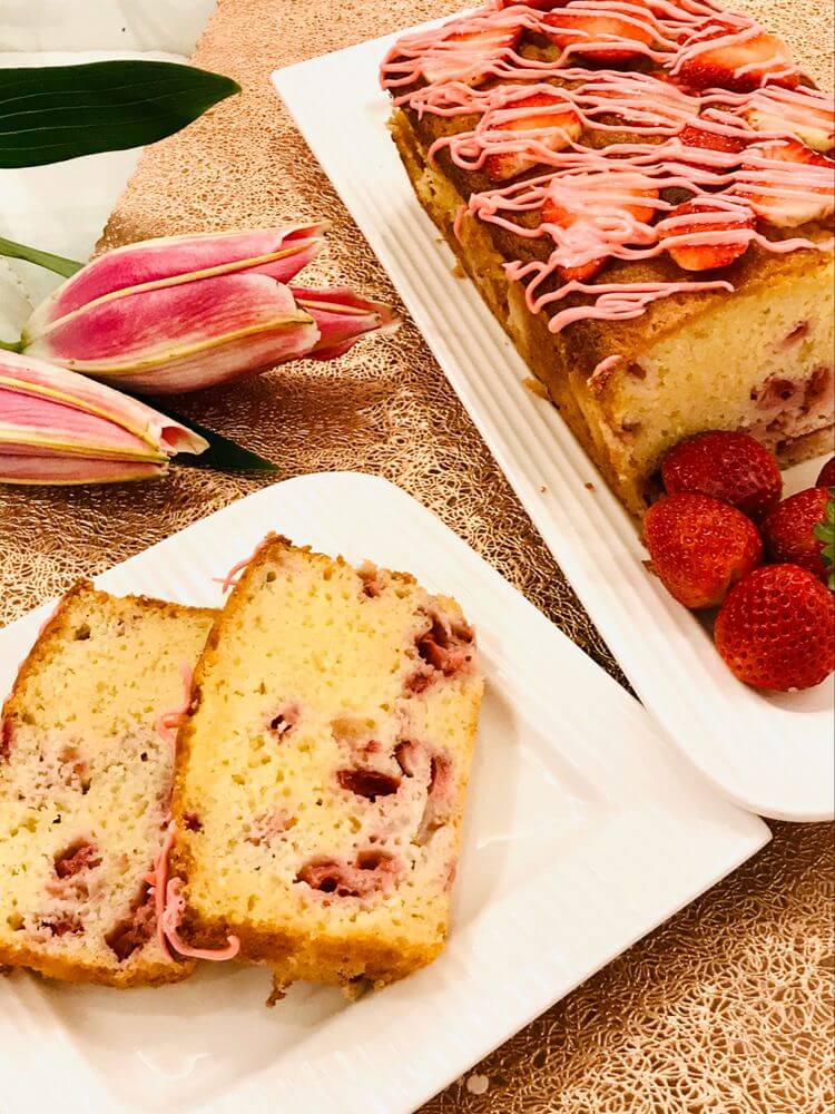 strawberry pound cake