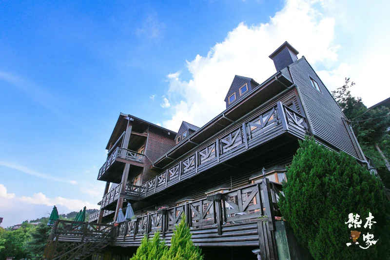 比佛利山莊｜百岳群峰、賞楓秘境、烤肉聚餐｜南投清境避暑住宿