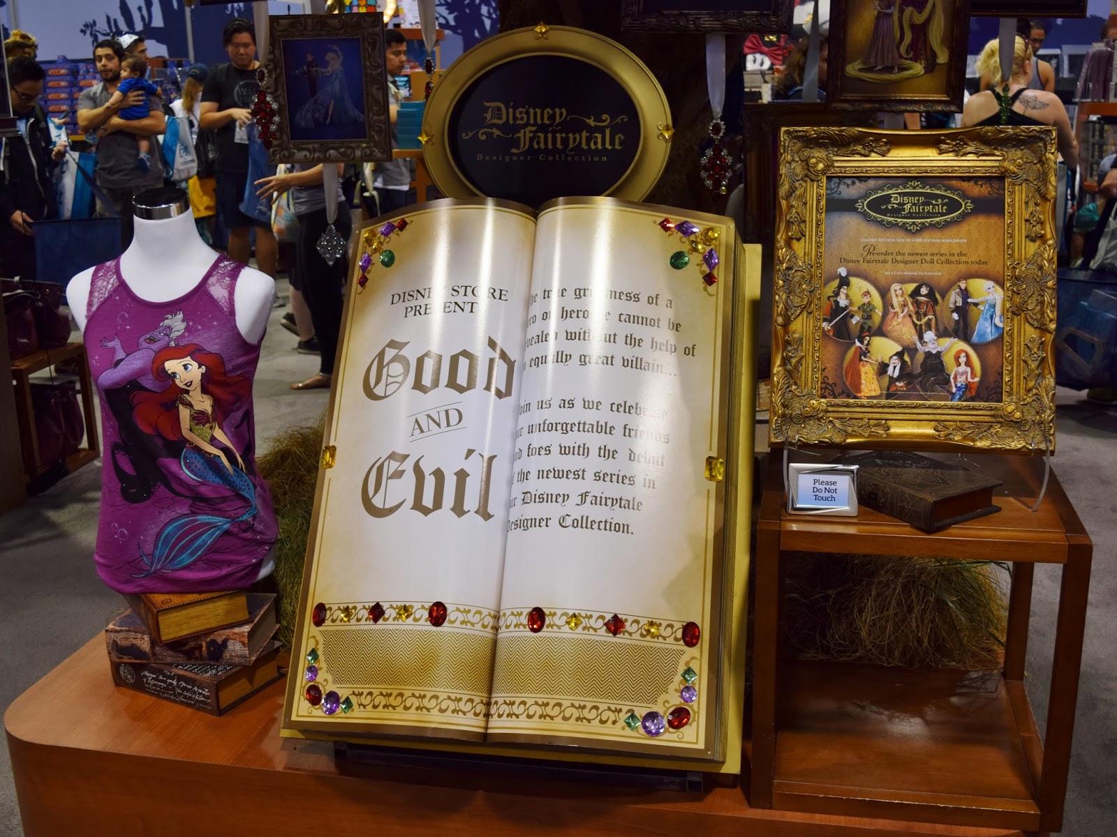 Filmic Light - Snow White Archive: 2015 Disney Fairytale Designer Collection  - Dolls