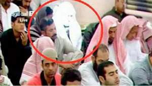 lagi penampakan jin tertangkap oleh kamera keselamatan di makkah 3