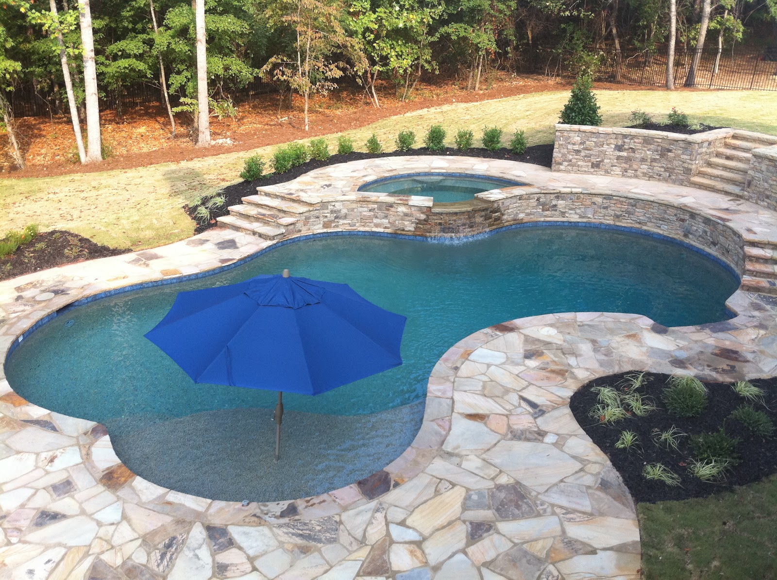 Amazing Pool And Backyard Design Ideas