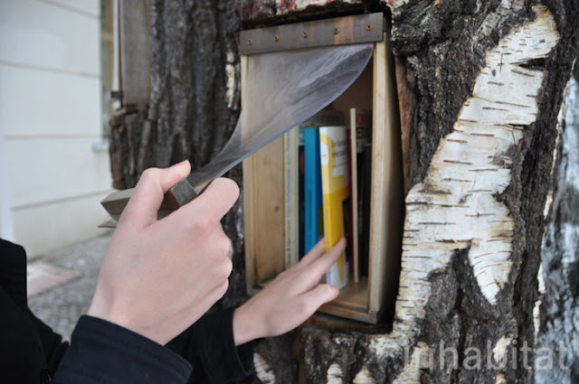 Uniknya Pohon Penyimpanan Buku di Tengah Kota