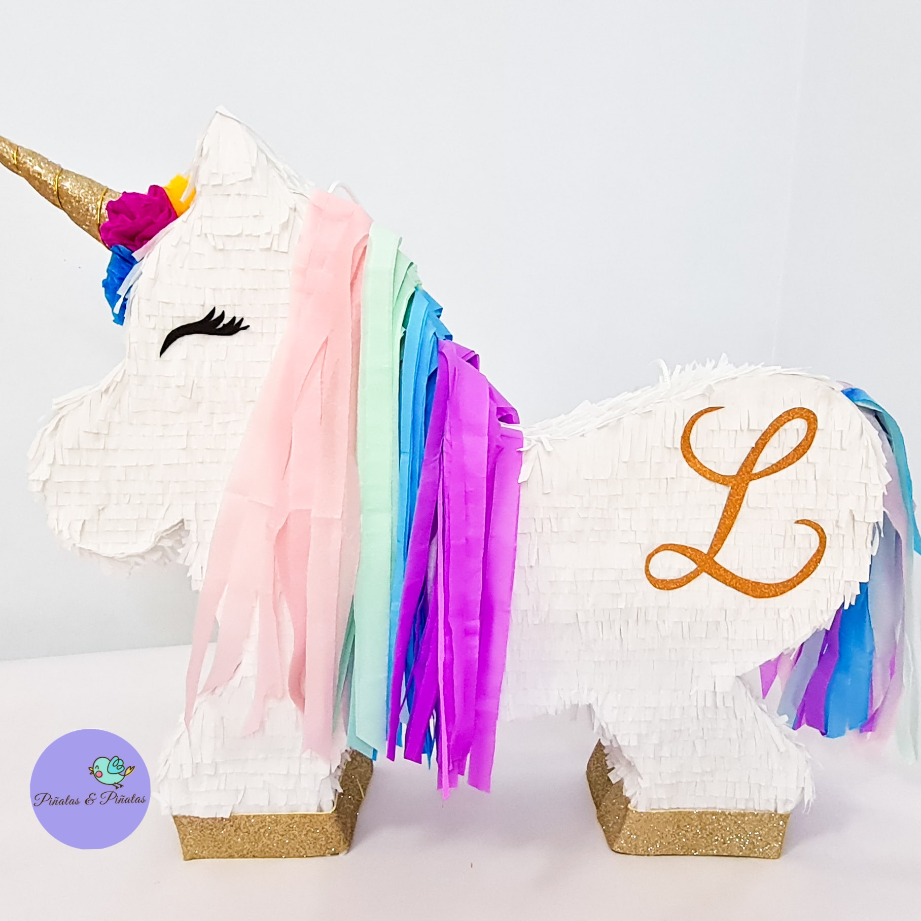 Tierna y bonita piñata unicornio 🦄😍💗 Contáctanos y pide la tuya !!! . .  . . #piñataunicornio #piñatapersonalizada…