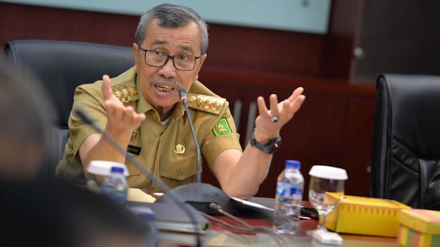 Banyak Jalan di Riau Rusak, Gubernur Semprot Kadis PUPR