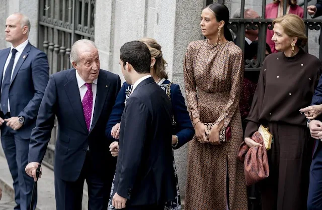 King Juan Carlos, Infanta Cristina, Infanta Elena, Juan Urdangarin, Felipe Juan Froilan and Victoria Federica