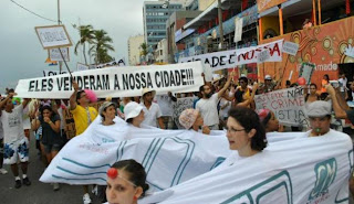   Pipoca Indignada organizado pelo movimento Desocupa  sairá hoje (7) quinta feira. Concentração as 16 h no Farol da Barra