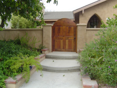 Custom Gate