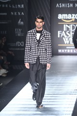 AIFWSS17-Ashishnsoni-rajeshpratapsingh-Mystylespots-3