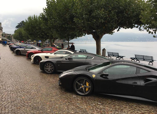 Supersportwagen parken an der Seepromenade in Ascona auf dem Sportcars Day 2018