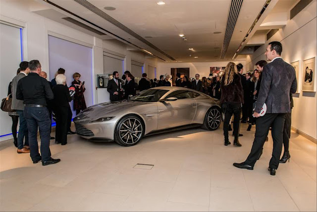 007最新作スペクターのボンドカー「アストンマーチンDB10」が約4億円で落札！