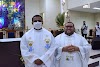 SALOBRO: Padre Wesley Rocha concede benção especial aos jovens durante celebração na igreja de Nossa Senhora de Fátima