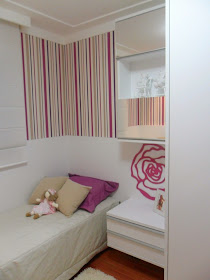 dormitorio menina com papel de parede