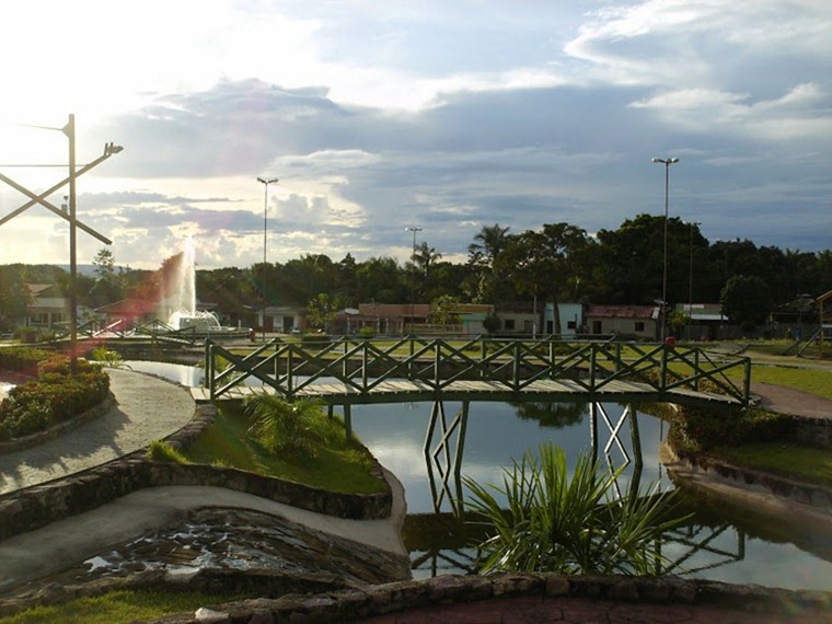 Praça do Centenario - Oriximinà, Parà, foto: colibrilunaresophieamadeus.blogspot