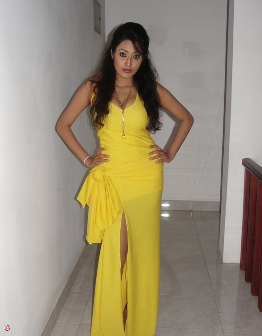 Madhavi KaushalyaSexy Girls Pictures