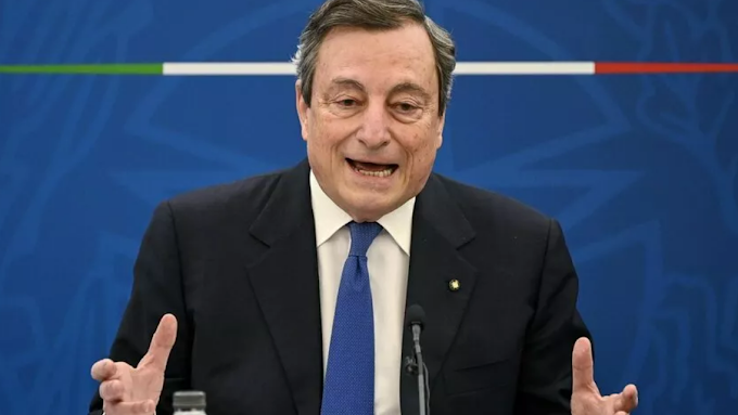 Draghi: "Vaccinarsi e osservare le regole"