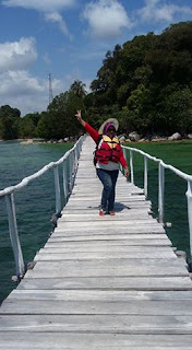 pulau beralas pasir di teluk bakau bintan