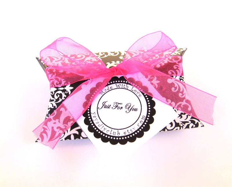 Wedding Favors Gift Wrapping Ideas Damask Pillow Box