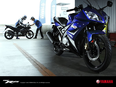 Wallpapers of the Yamaha R15.