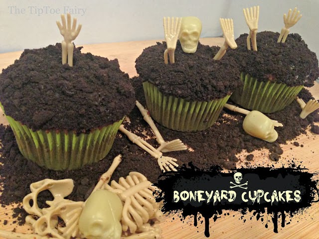 Halloween skeleton cupcakes