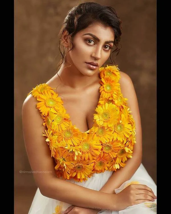 bigg-boss-fame-yashika-anand-flower-design-dress-hotness-overloaded-photoshoot