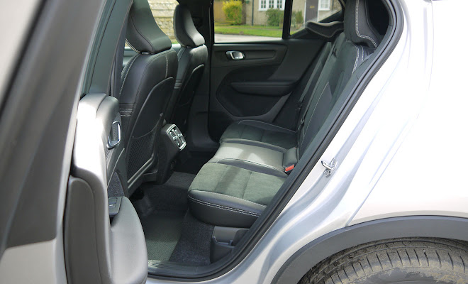 Volvo XC40 rear cabin