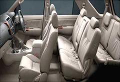 toyota-fortuner-interior 1