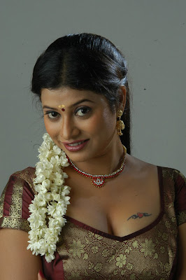 Shobana Naidu Hot Photo Gallery