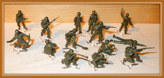 18 US Soldiers in Action; 1:35th Scale; AHM; Associated Hobby Manufacturers; Combat Team Figure Set; ex-Revell/Monogram; GI Battle Action; HO Model Miniatures; Made in Austria; Monogram Infantry Figures; Monogram Models Inc.; Monogram Toy Soldiers; Monogram US Infantry; Morton Grove; Plastic Model Kit; Plastic Toy Figures; Plastic Toys; Plastikit; PM 35; Polyethylene; Precise HO Scale; Revell Authentic Kit; Revell Toy Soldiers; Revell US Infantry; Roco Minitanks; Set 117 - USA Infantry Combat Group; Set 141 - US Artillery Personnel; Set 154 - US Infantry Parade Group; Small Scale World; smallscaleworld.blogspot.com; Support Group; UPC GI Soldiers; US Army Military Figures; US Artillery; US Infantry; US Parade Group; US Plastic Soldiers; US Soldiers Combat Group; Z-117; z-141.25; z-154.25;