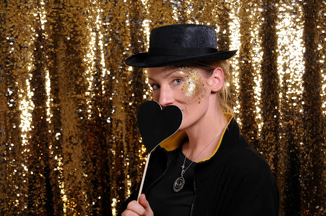 #sparklyphotobooth #glitterfacepainting #mptphoto #facepaintingforweddings #facepaintingatweddings 