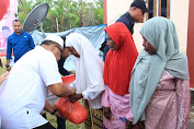Buka Rakor Pokjanal, Gubernur Serahkan Sejumlah Bantuan Kepada Keluarga Beresiko Stunting