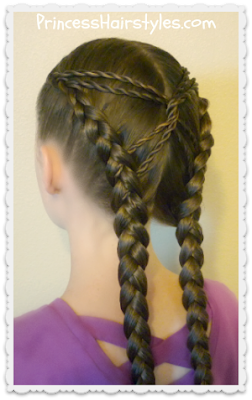 Cute hairstyle idea, the hourglass braid