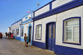 Casas blancas y azules de Cacela Velha.