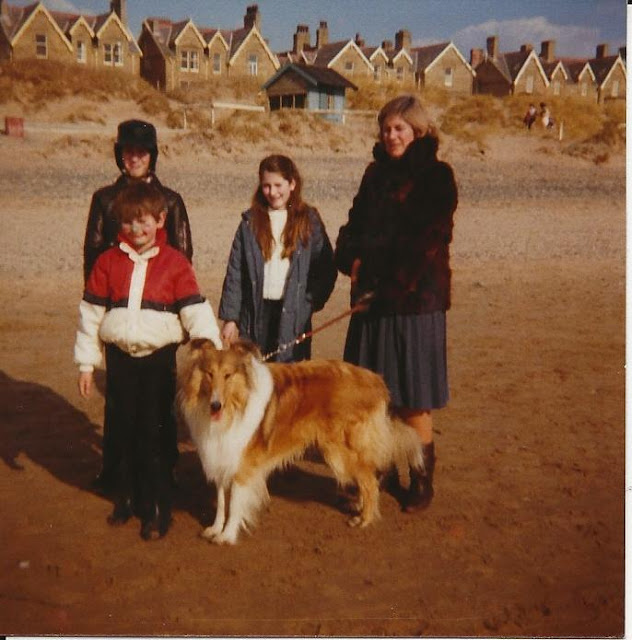 Steph as a child with mum and brothers and lassie dog