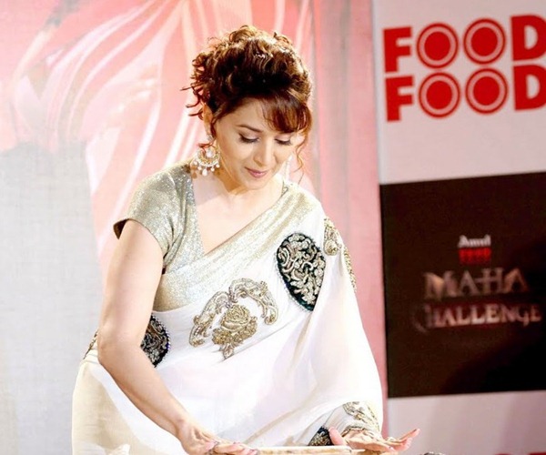madhuri Dixit Hot Wallpapers in Evergreen Saree with Smile