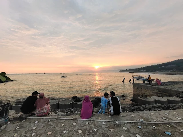 Pantai Gado Bangkong Palabuhanratu