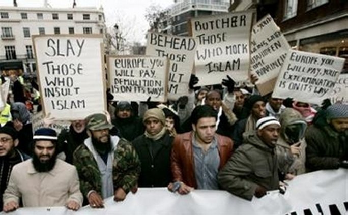 [british+muslim+protest+uk+koran+extremists.jpg]