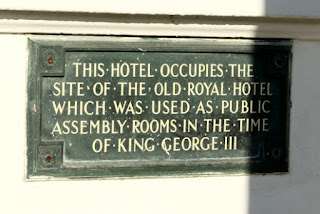 Plaque on the Royal Hotel,    Weymouth seafront