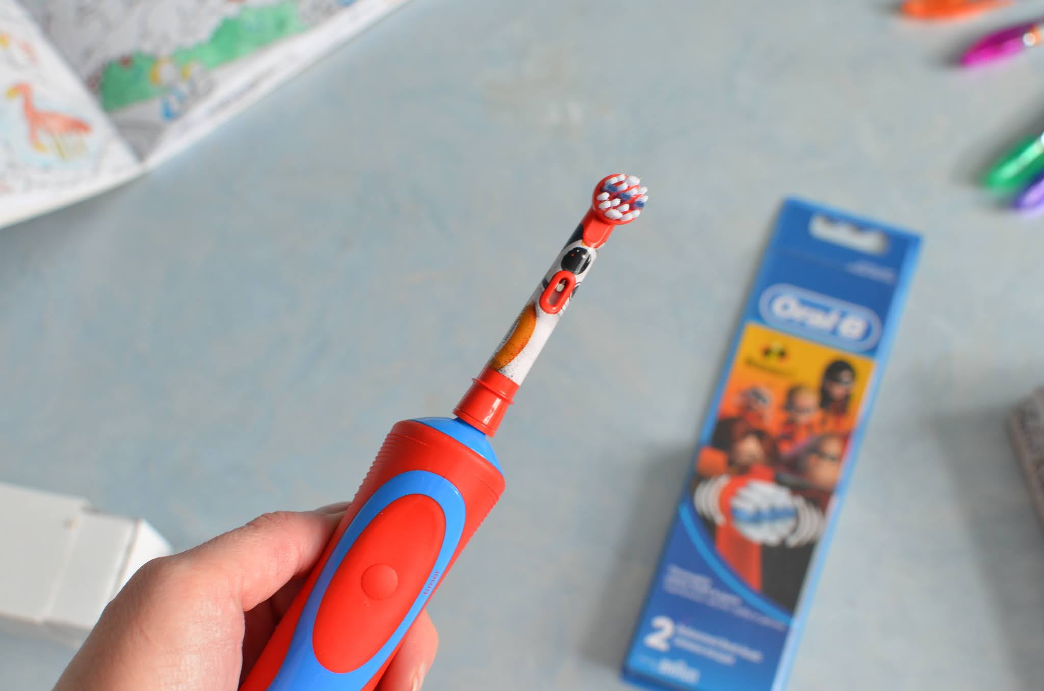 Електрична зубна щітка для дітей Oral-B "Star Wars" Kids Stages